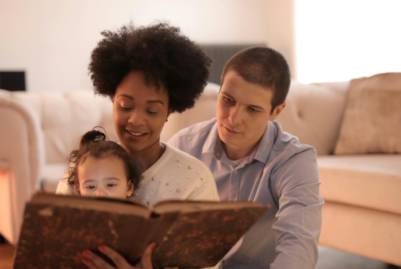 How do Children and Adults Learn Languages?